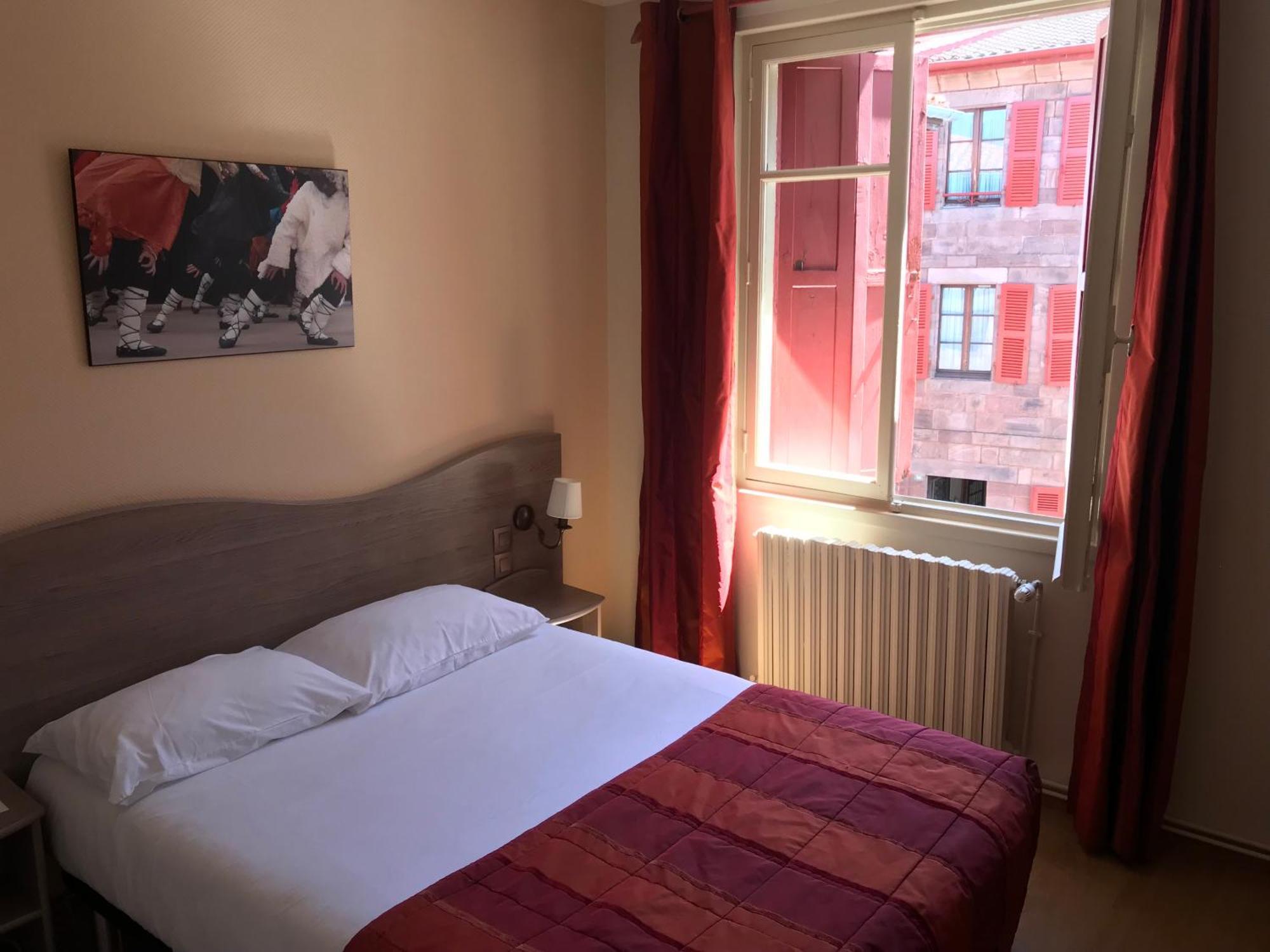 Hostel Ramuntcho Saint-Jean-Pied-de-Port Luaran gambar